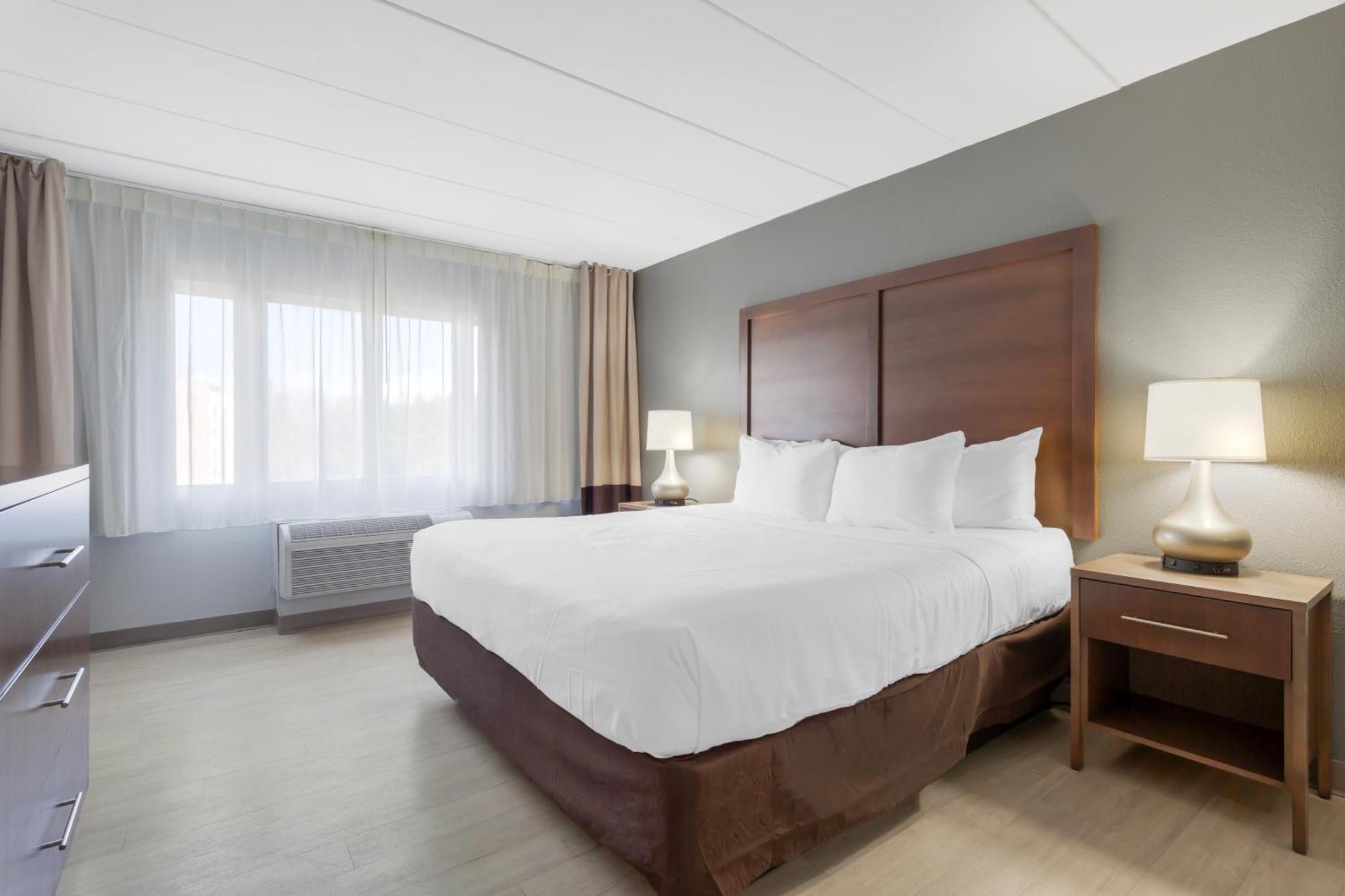 Clarion Hotel & Suites BWI Airport North Балтимор Экстерьер фото