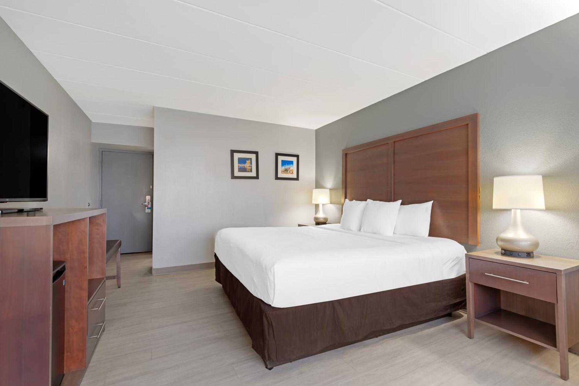 Clarion Hotel & Suites BWI Airport North Балтимор Экстерьер фото