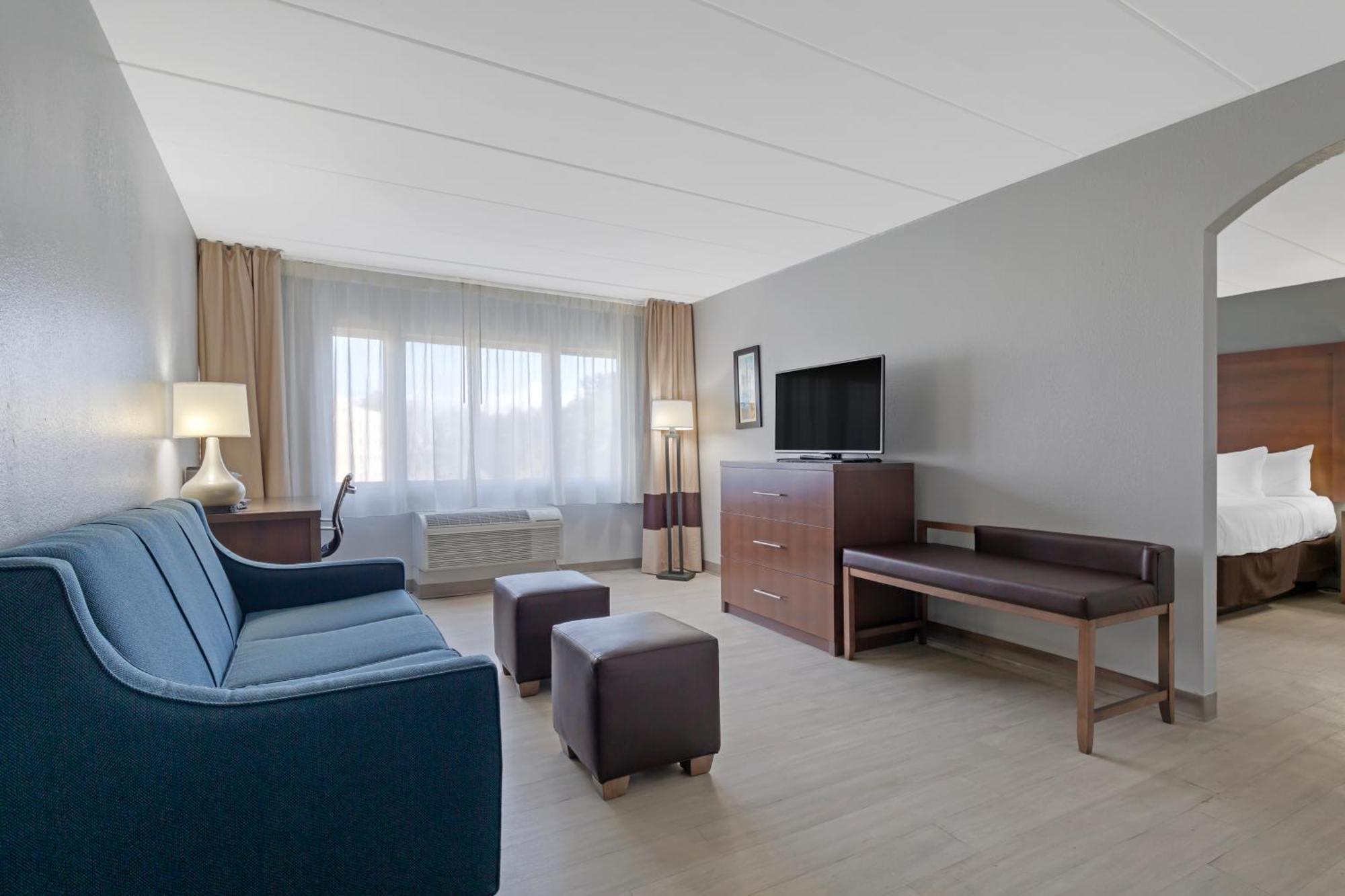 Clarion Hotel & Suites BWI Airport North Балтимор Экстерьер фото